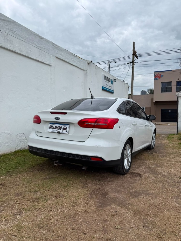 Ford Focus S 1.6 — foto 16